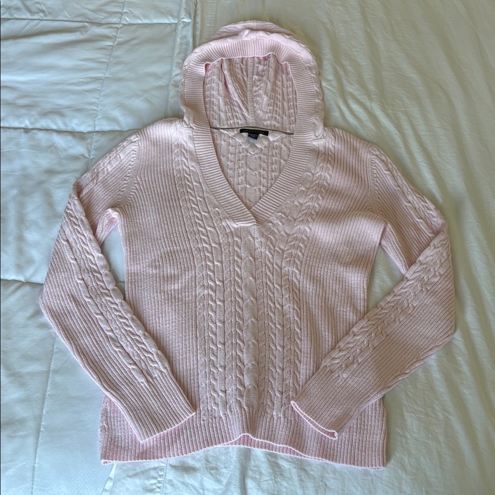 Tommy Hilfiger Cable Knit Pullover V-Neck Sweater with a Hoodie